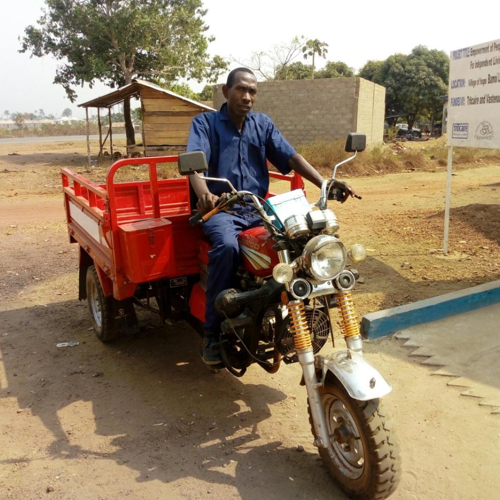 aangepaste opleiding voor gehandicapten in Sierra Leone