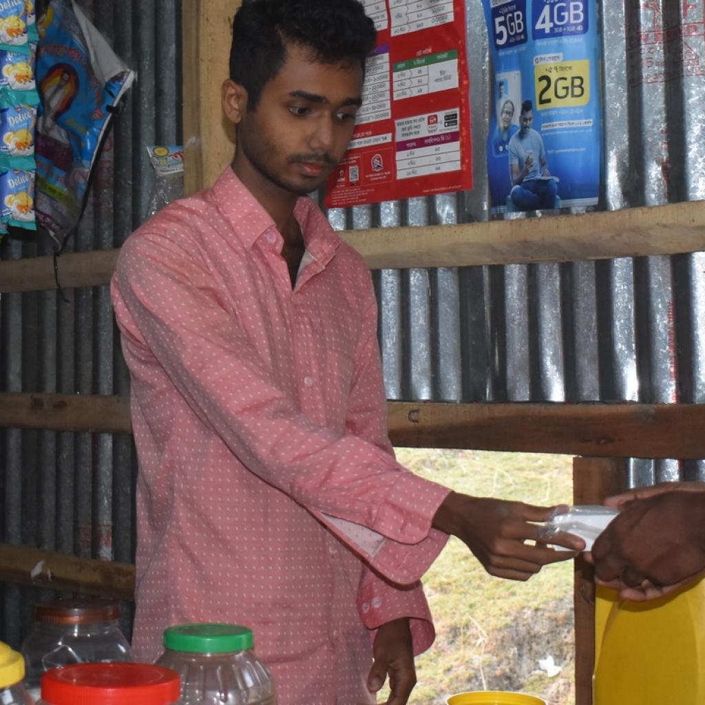 Tonmoy Sarkar uit Bangladesh is opgeleid tot elektricien: