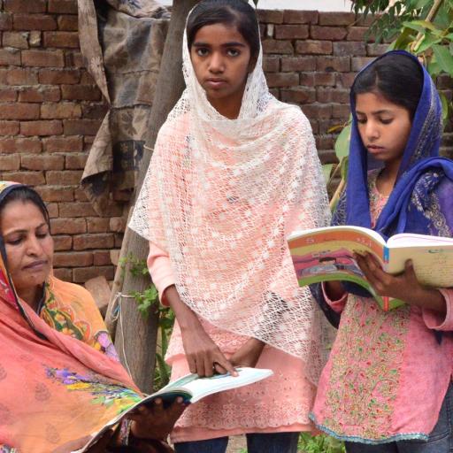 Kinderen in Pakistan op school