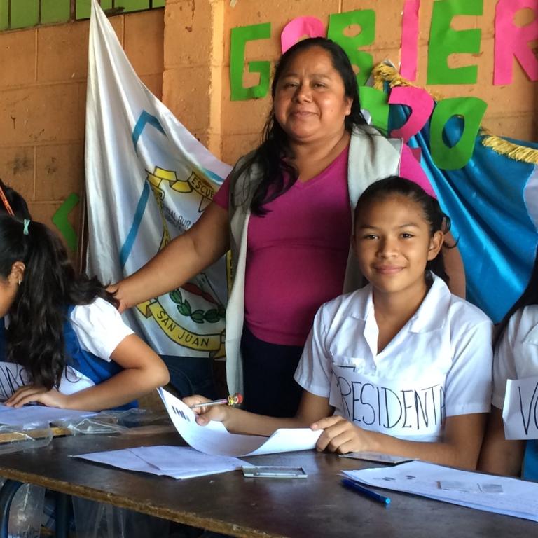 Meisjes op school in Guatemala