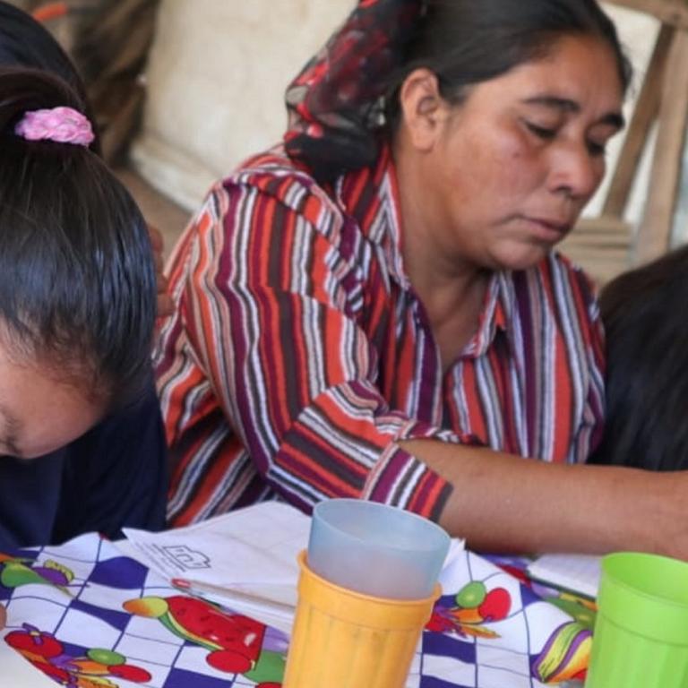 Meisjes en vrouwen in Argentinië krijgen les ter voorkoming van mensenhandel