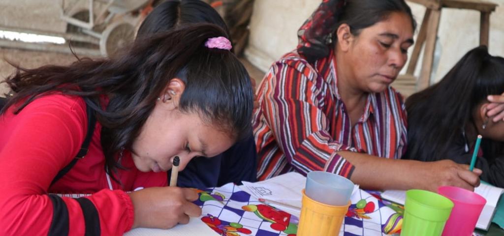 Meisjes en vrouwen in Argentinië krijgen les ter voorkoming van mensenhandel