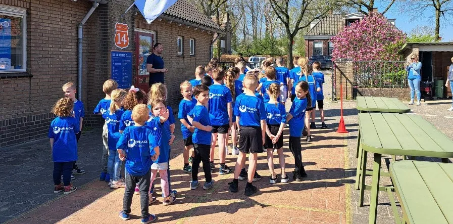 Schoolklas in actie