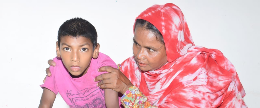 Kind met begeleidster